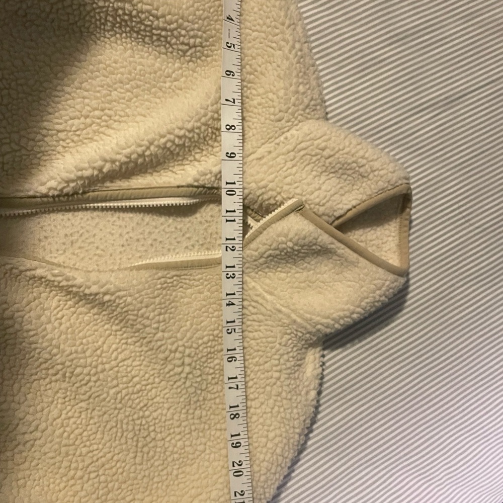 Fleece jacket - Picture 7 of 8